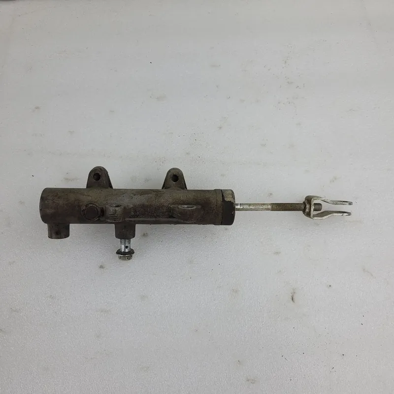 Exclusif master cylinder